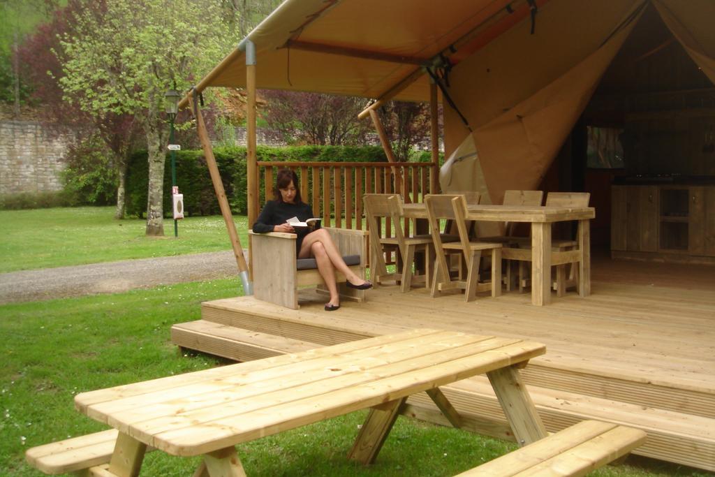 Camping De La Bonnette Caylus Quarto foto