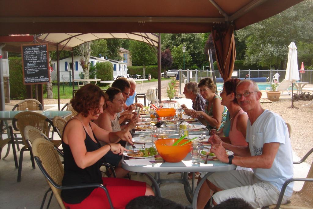 Camping De La Bonnette Caylus Exterior foto